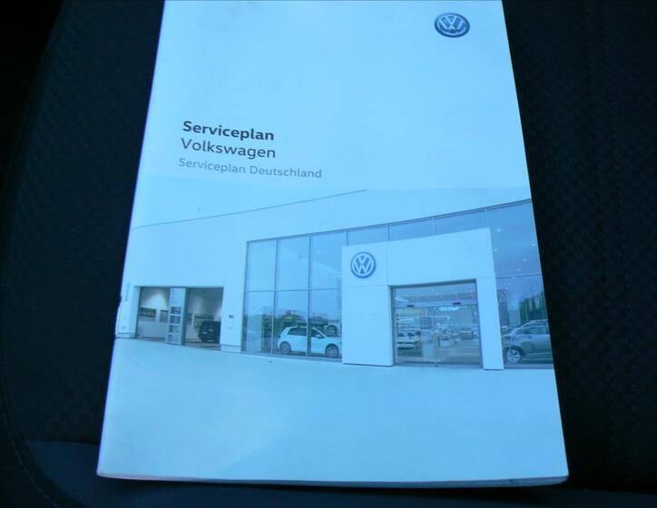 Volkswagen New Beetle 25