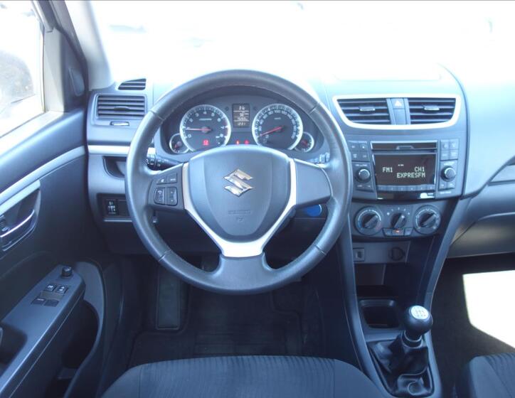 Suzuki Swift 16