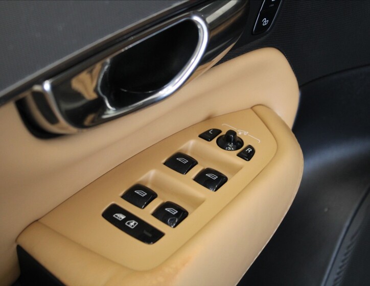 Volvo XC90 19
