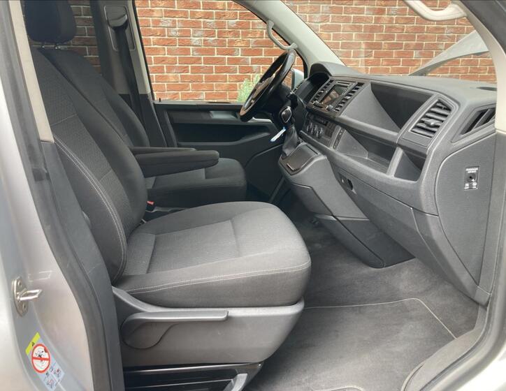 Volkswagen Multivan 9