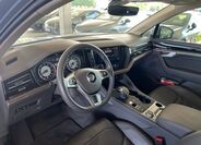 Volkswagen Touareg 9