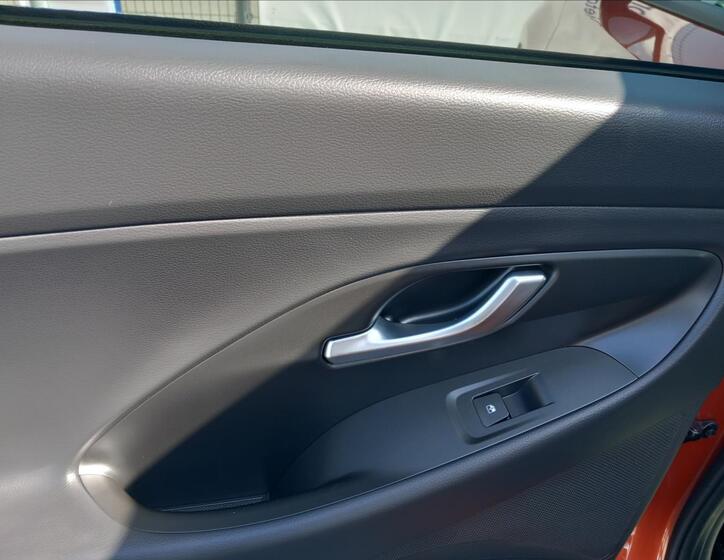 Hyundai i30 19