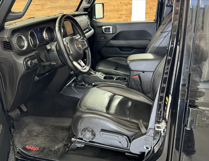 Jeep Wrangler 8