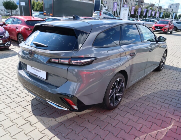 Peugeot 308 4