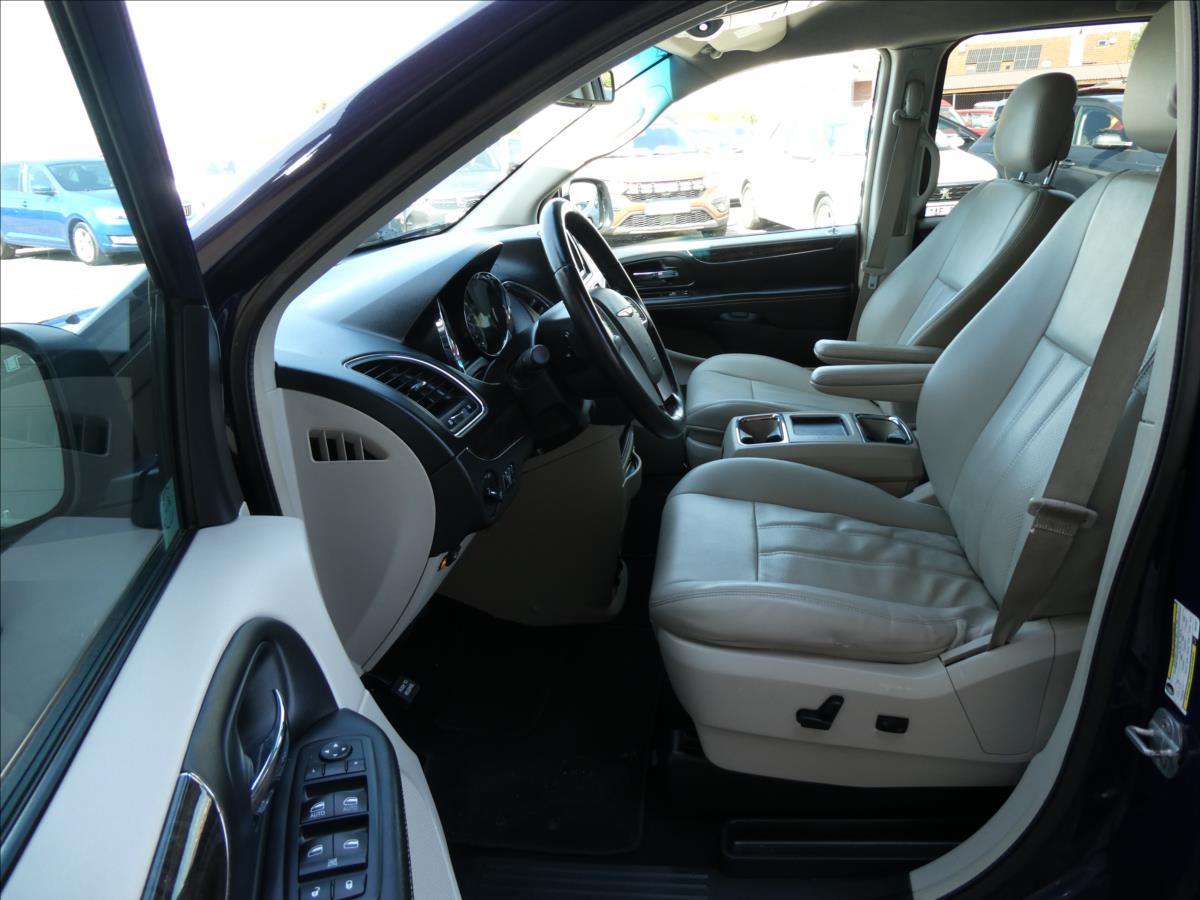 Chrysler Town & Country