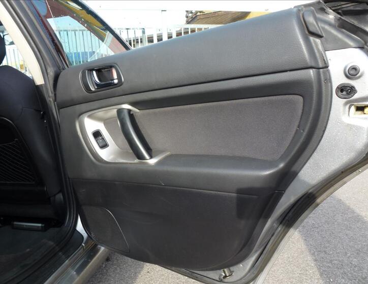 Subaru Legacy 19