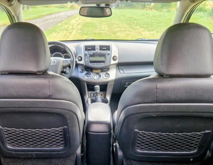 Toyota RAV4 19