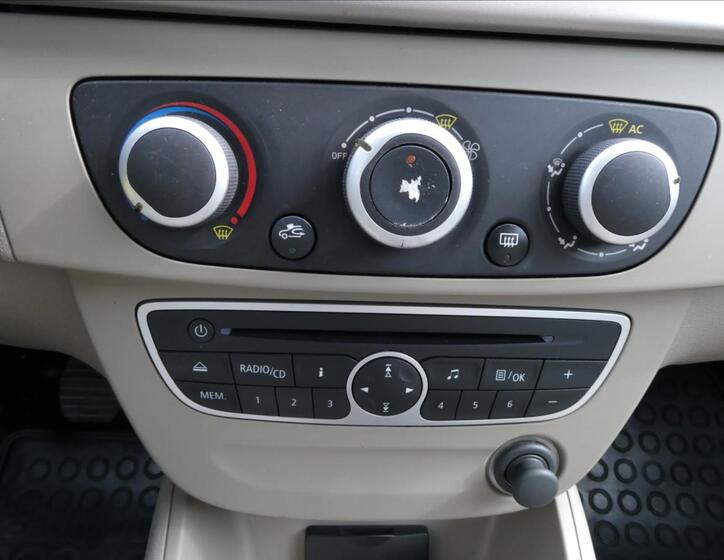 Renault Fluence 25