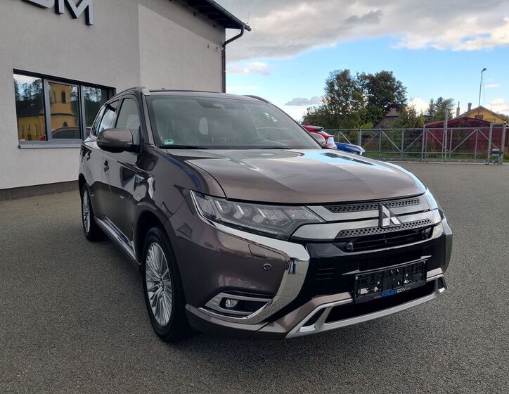 Mitsubishi Outlander 7
