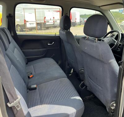 Opel Agila 11