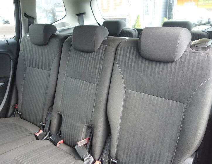 Opel Zafira 22