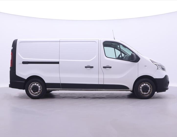 Renault Trafic 8