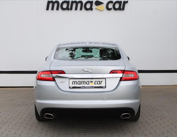 Jaguar XF 6