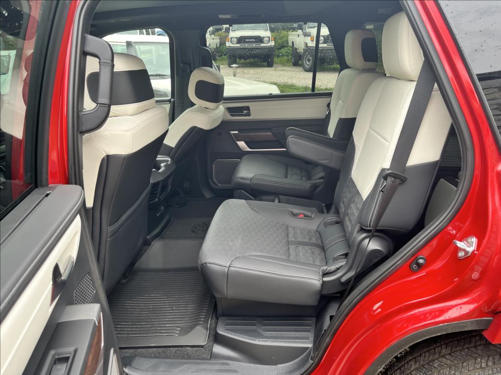 Toyota Sequoia