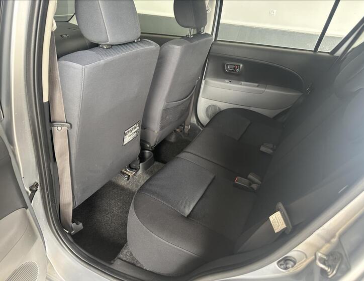 Subaru Justy 12