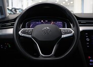 Volkswagen Passat 9