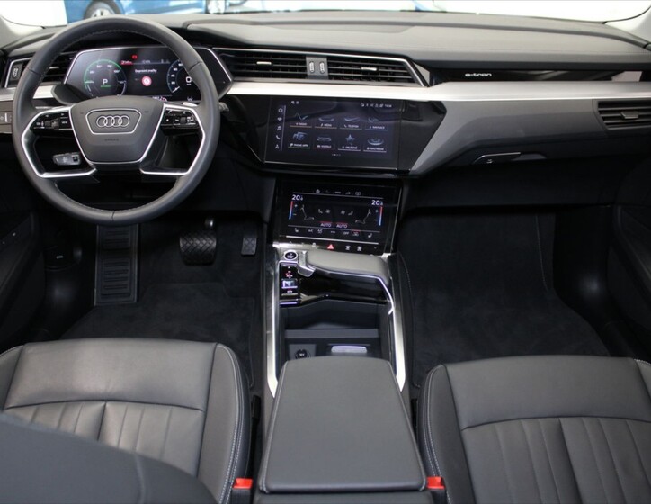 Audi e-tron 8