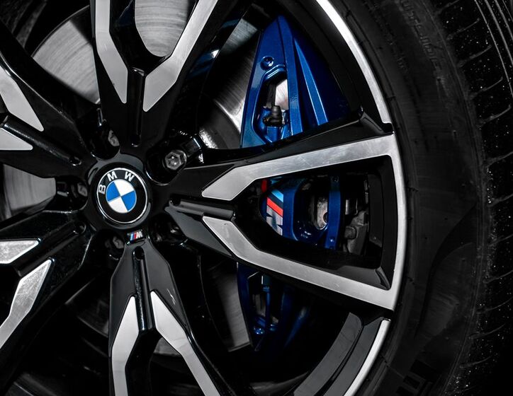 BMW X7 11