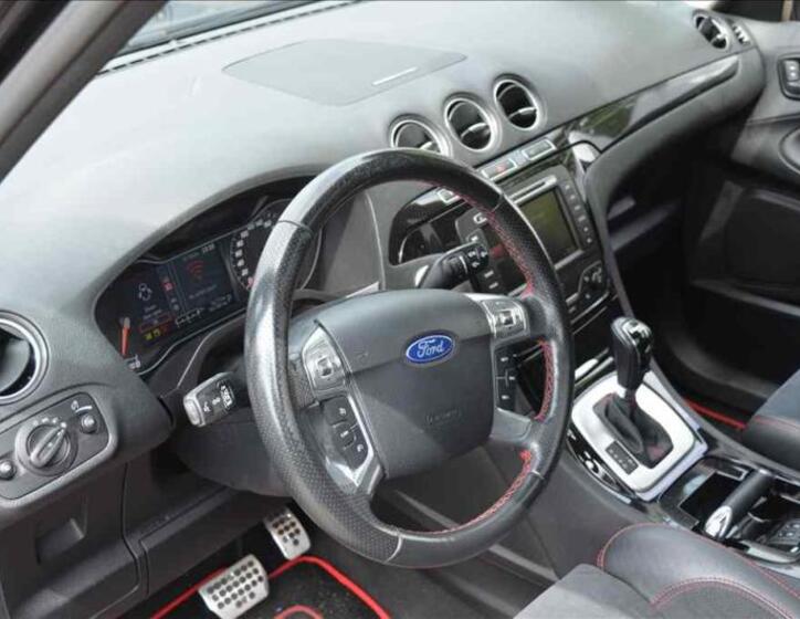 Ford S-MAX 13