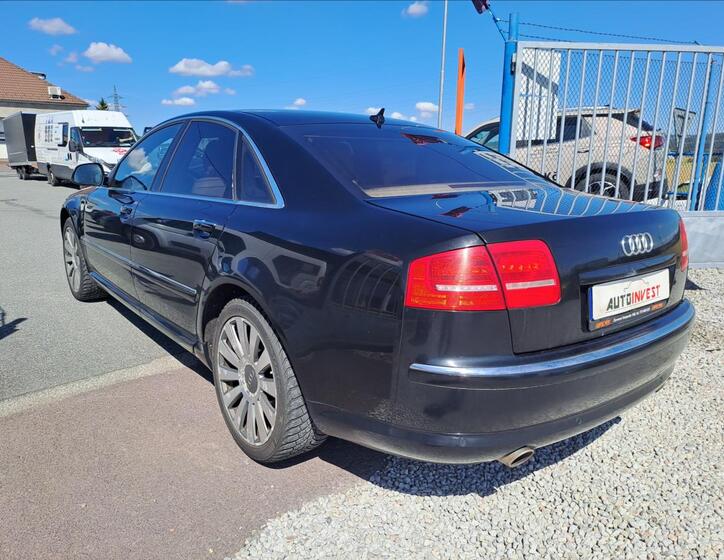 Audi A8 4