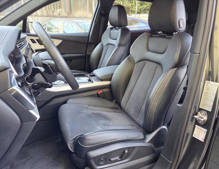 Audi Q7 7