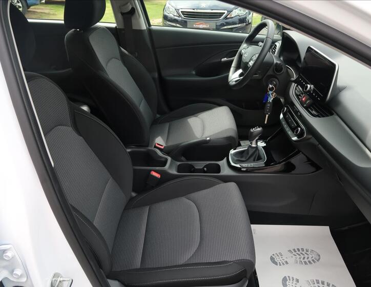 Hyundai i30 13