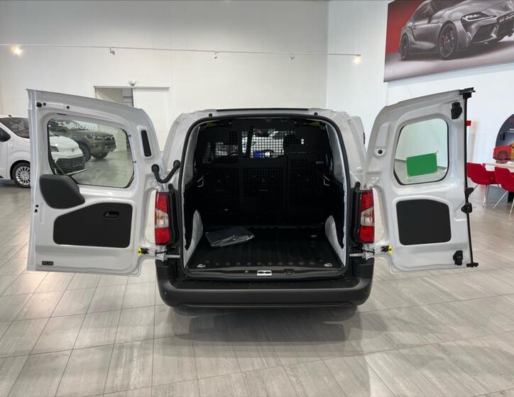 Toyota ProAce City 11