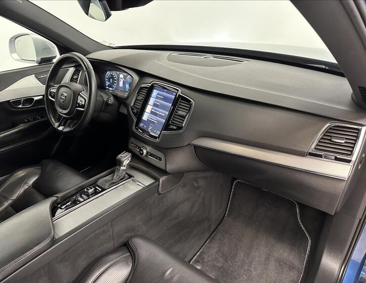 Volvo XC90 24