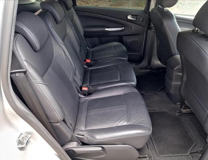 Ford S-MAX 17
