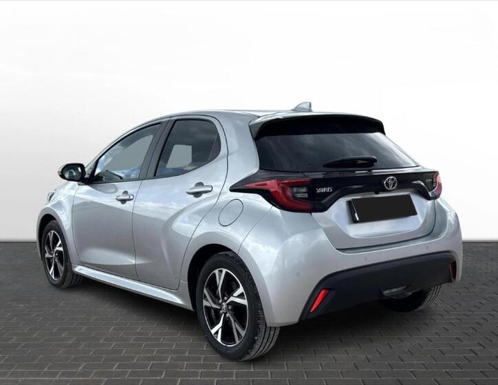 Toyota Yaris 5