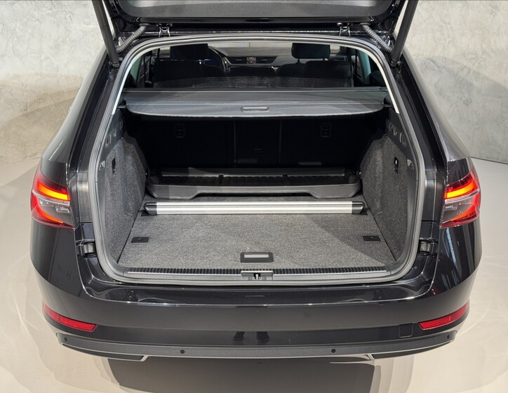 Škoda Superb 12