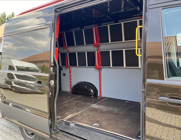 Volkswagen Crafter 28