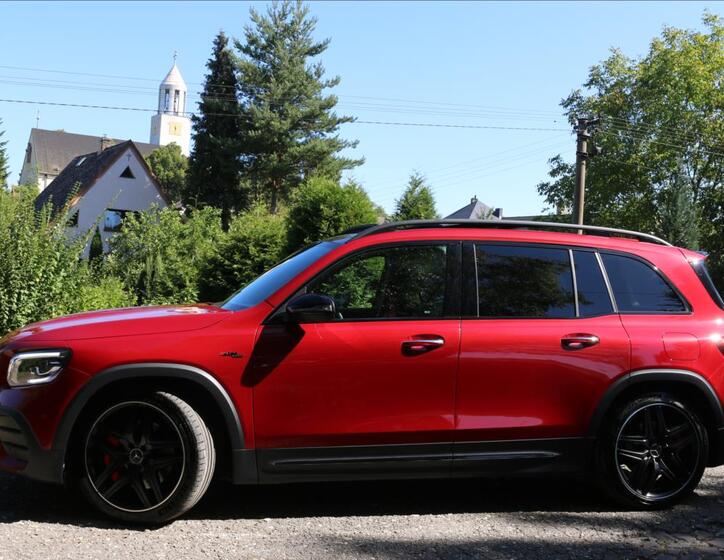 Mercedes-Benz GLB 10