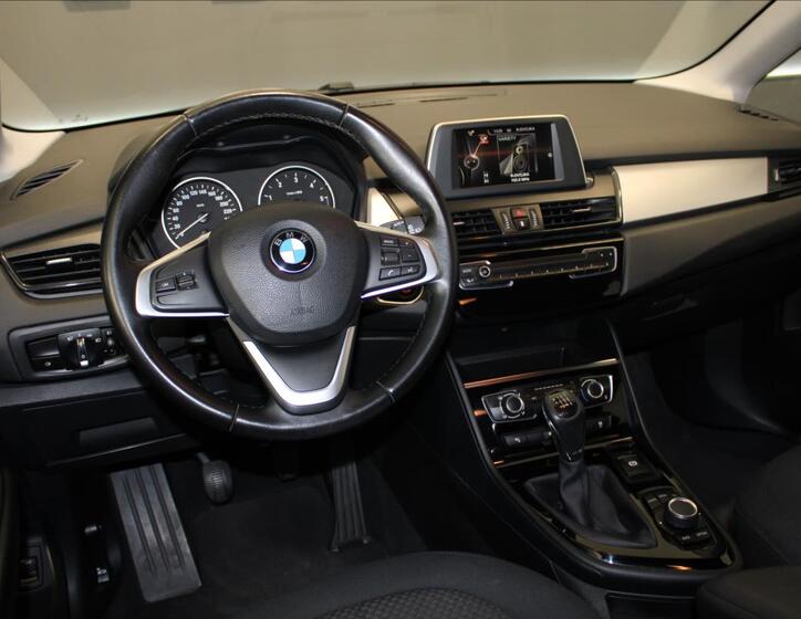BMW Řada 2 29