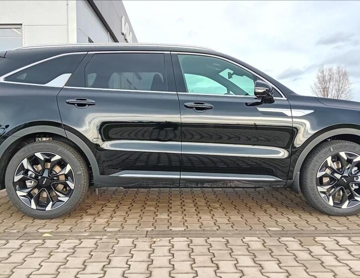 KIA Sorento 4