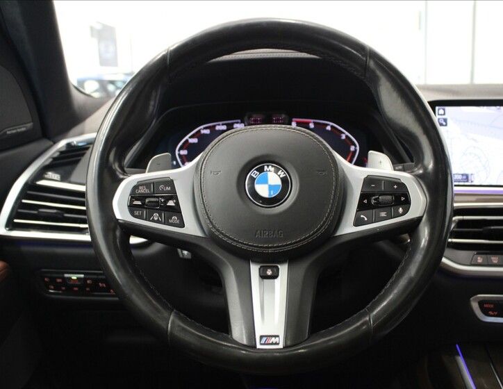 BMW X7 10