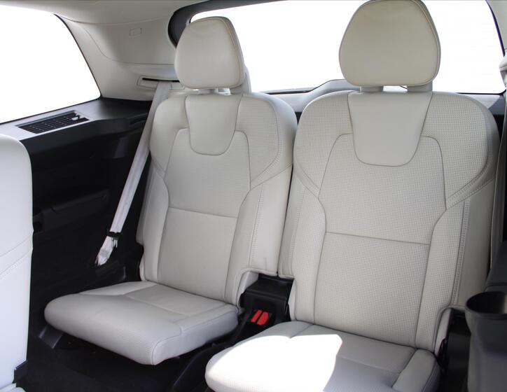 Volvo XC90 12