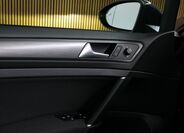 Volkswagen Golf 16