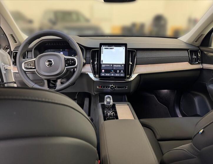 Volvo XC90 10