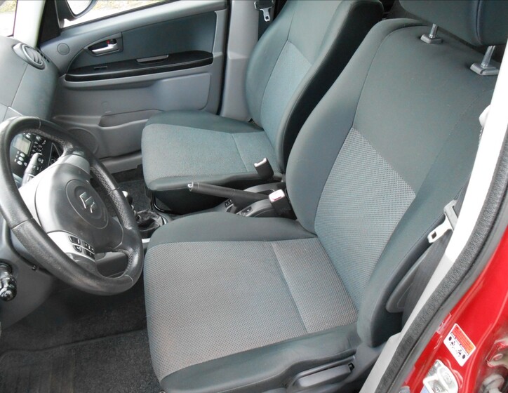 Suzuki SX4 14