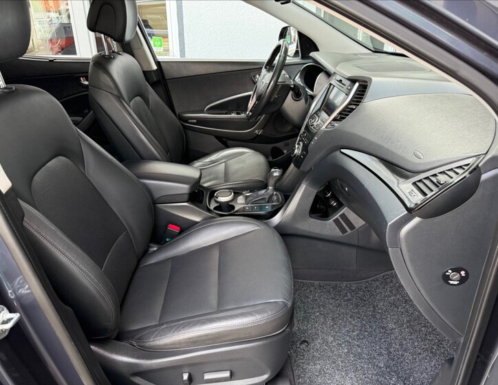 Hyundai Santa Fe 12