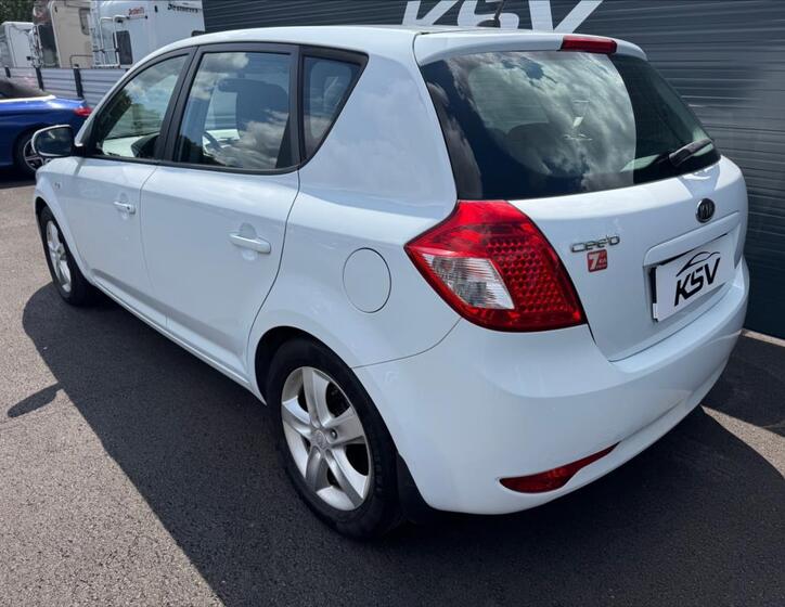 KIA Ceed 9