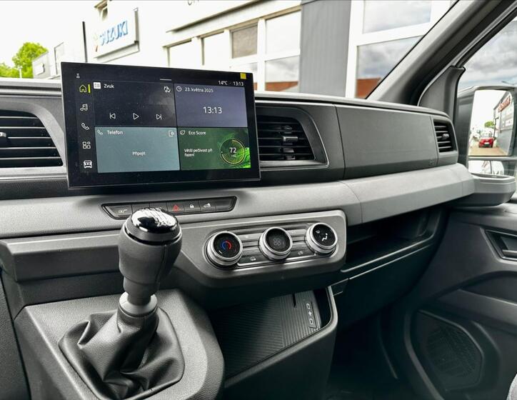 Nissan Interstar 7