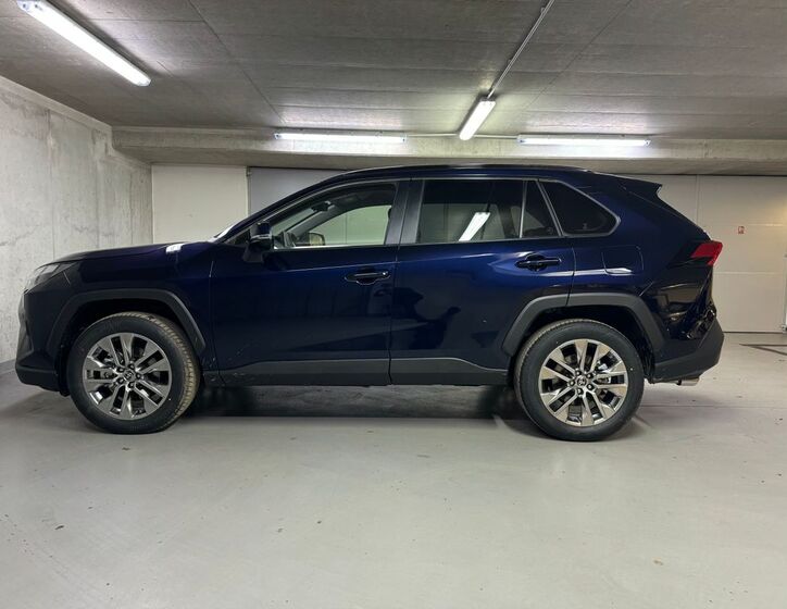 Toyota RAV4 8