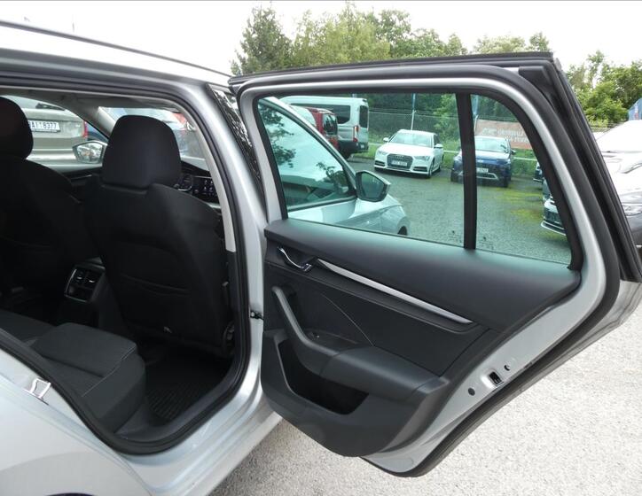 Škoda Octavia 23