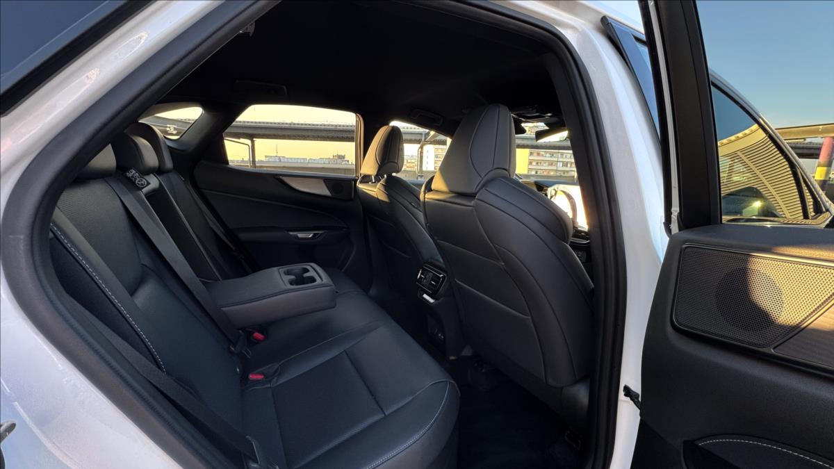Lexus NX 450h plus