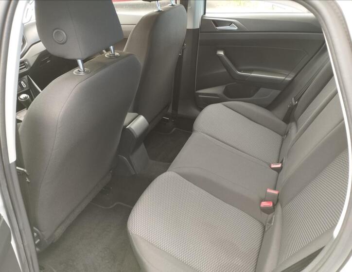 Volkswagen Polo 10