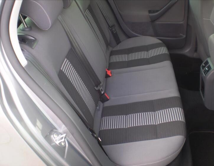 Volkswagen Golf 13