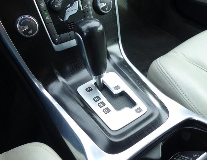 Volvo XC70 29