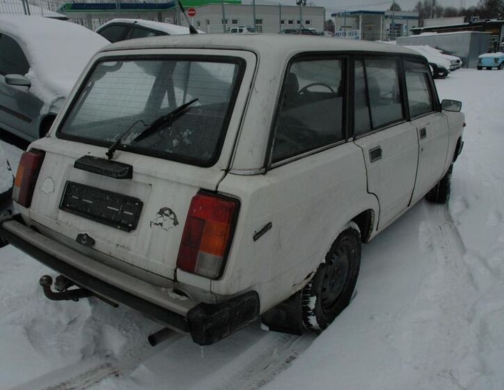 Lada 2104 4
